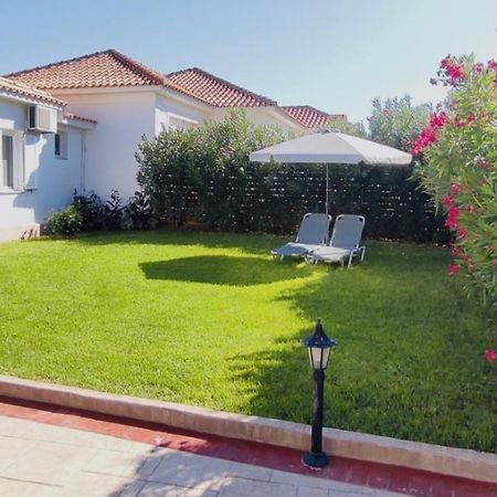 Villa Yakinthi Amoudi Exterior photo
